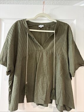VOY Olive Green V-Neck Tassel Tunic Top